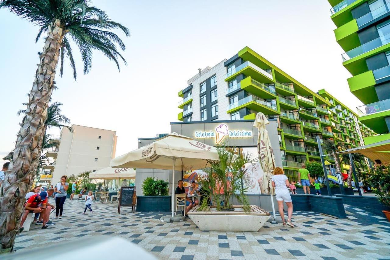 Mur Apartament Alezzi Beach Resort Năvodari Exterior foto